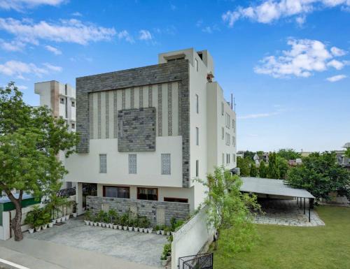 Tonk Road Hotel | Comfortable Stay at Shahpura Residency with Breakfast Included