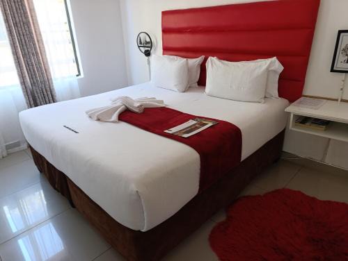 Kasane House | Cozy Shalakwe Hills-Inn B&B: Family-Friendly in Kasane