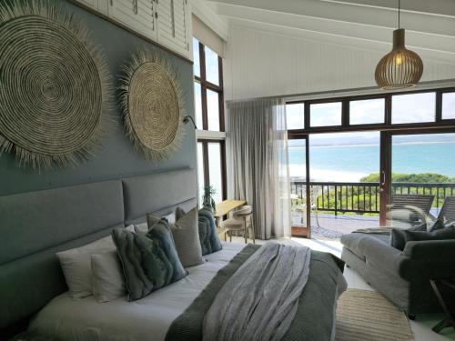 Jeffreys Bay House | Oceanfront Shaloha Guesthouse: 4-Star Stay at Supertubes
