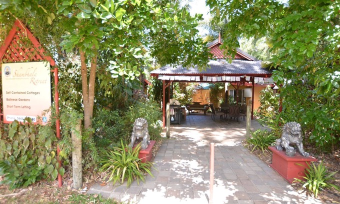 Nelly Bay Cottage | Inviting Shambhala Retreat Cottages: Oceanfront Relaxation Awaits