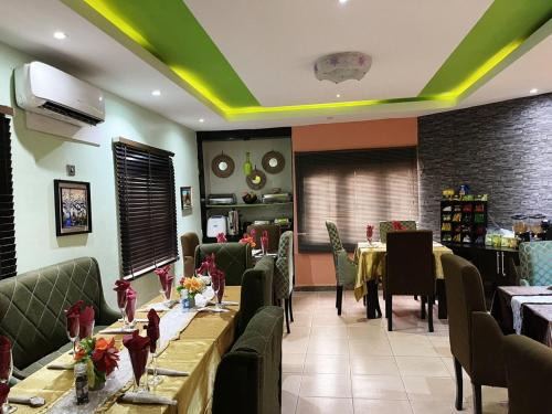 Benin City Hotel | Family-Friendly Escape at Shamrockmanor with Pool & Dining