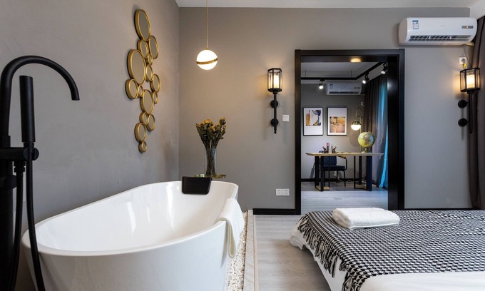 Downtown Shanghai Apartment | Shanghai Hills&Chuanyu Inn Near NECC 69-704