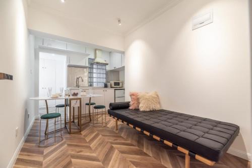 Downtown Shanghai Apartment | Premier Stay at Shanghai Hills & Serendipity MCM Near Lines 1 & 2