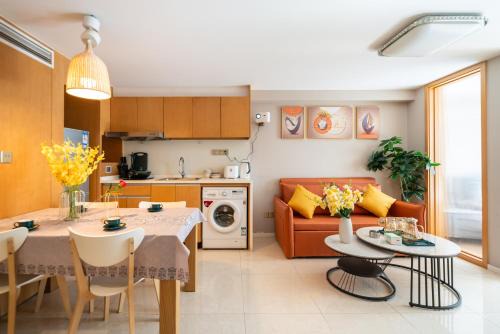 Changning Apartment | Cozy Hills B&B: Family-Friendly Retreat Near Jing'an Temple