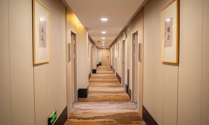 Pudong Hotel | Welcoming Shanghai Joyful Star Hotel with Family-Friendly Features