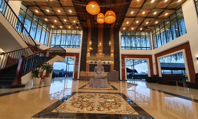 Chantrea Hotel | Experience Shanghai Resort: 5-Star Stay with Pool & Hot Tub