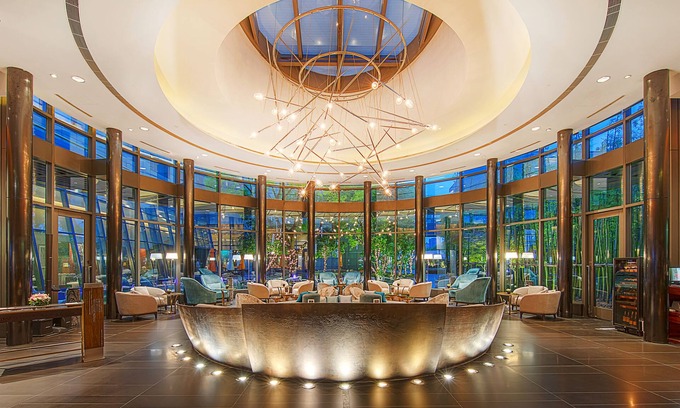 Pudong Hotel | Experience Parkyard Hotel Shanghai: 5-Star Comfort & Spa