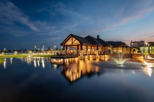 Afton Hotel | Relaxing Shangri-La Resort: Oceanfront, Spa & Pet-Friendly