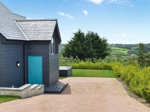 Newport East House | Family-Friendly Retreat at Shannon: Pet Welcoming Stay