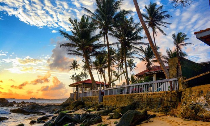 Unawatuna House | Oceanfront Retreat at Shanthi Beach Resort for Families