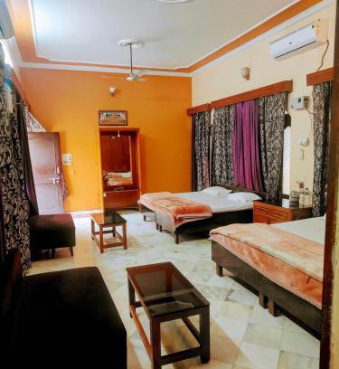 Faizabad Apartment | Family-Friendly 4BHK Stay at Shantiniketan in Ayodhya