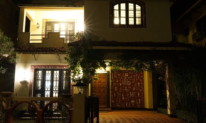 Bolpur Villa | Cozy Shantiniketan Bungalow with Breakfast and Kitchen Access
