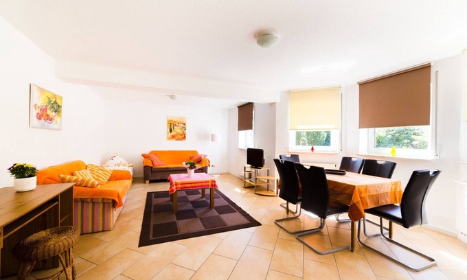 Bronnzell Apartment | Cozy Shared Room for 3 Guests in Scenic Fulda