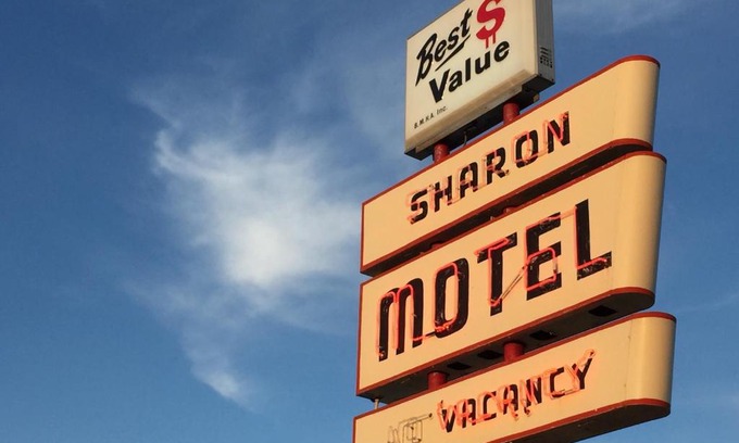 Wells Hotel | Comfortable Stay at Sharon Motel - Family-Friendly Accommodations