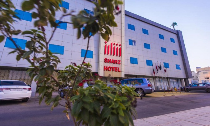 Buraydah Hotel | Welcoming Stay at Sharz Hotel with Breakfast & Dining