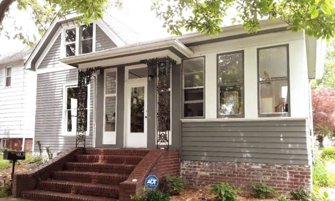 Harrisburg House | Top-Rated Shawnee Forest In Town Retreat for Families & Pets