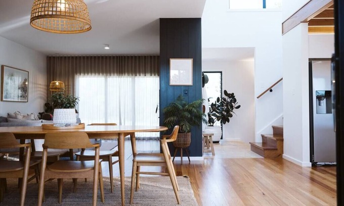 Currarong House | Family-Friendly Retreat at She-Oak Dwellers with Breakfast