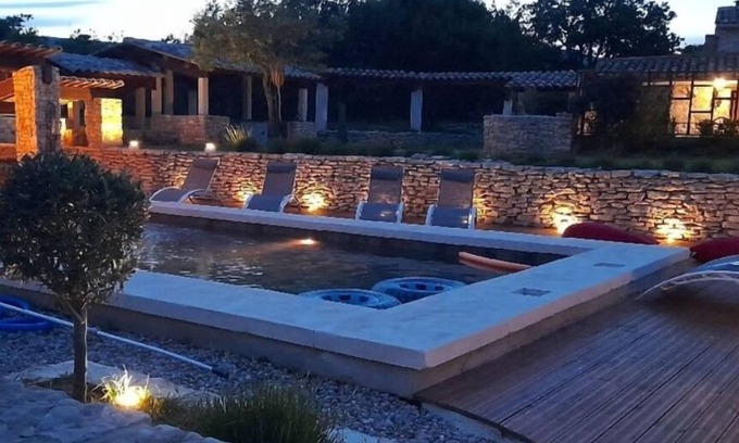 Gignac House | Sheepfold in the pine forest, luberon, swimming pool .absolute quiet, no neighbors