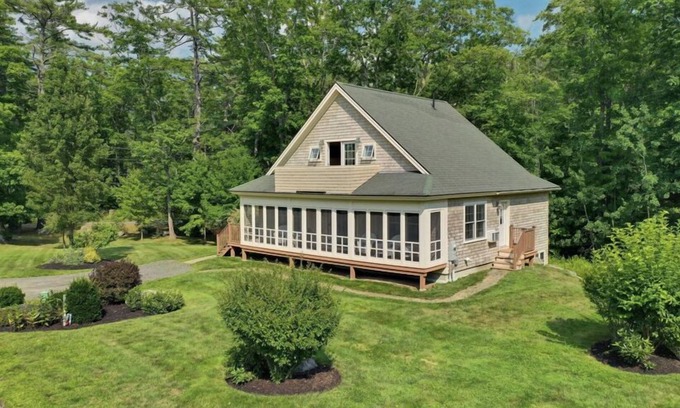 Edgecomb Cottage | Discover Sheepscot Overlook Cottage: 10/10 Guest Experience