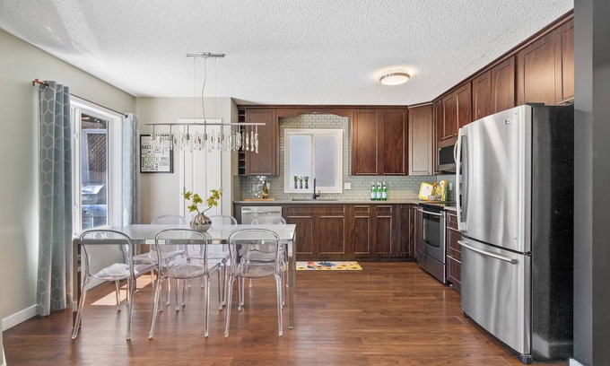 Southeast Calgary House | Unforgettable Stay at Sheer Perfection by QUARRY PARK