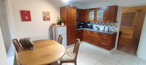 Sheffield House | Guest Rated: 9.8 at Sheffield Meadowhall with Free Parking