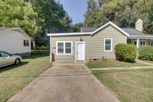 Shelby Apartment | Cozy Shelby Vacation Rental Steps from the Park!