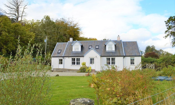 Colintraive Cottage | Pet-Friendly Shelduck Cottage by the Shore, Sleeps 7