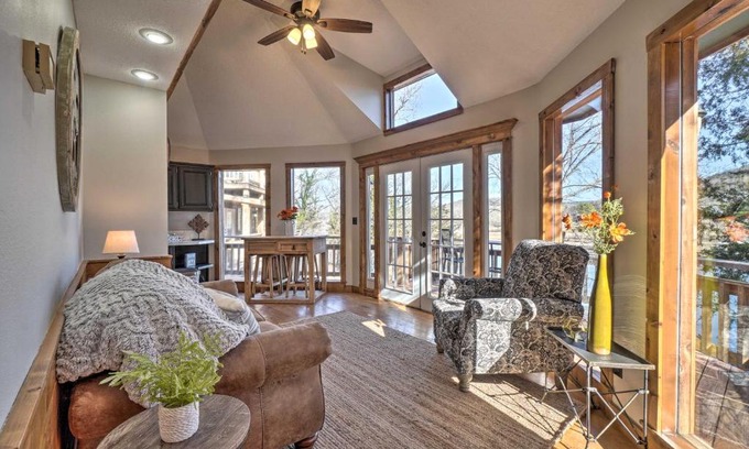 Shell Knob House | Scenic Shell Knob Guest House: Lake View & Fire Pit Retreat