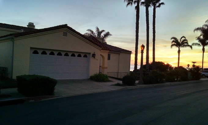 Pismo Beach Condo | Pet-Friendly Shell/Pismo Beach Escape with Spa & Breakfast