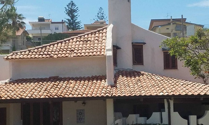 Alcamo Marina Villa | Shells Villa: Pet-Friendly Oceanfront Retreat with Views