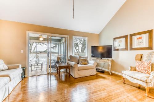 Seabrook Island Villa | Relaxing Retreat at Shelter Cove 1722 with Private Pool