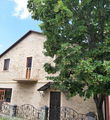 Armenia House | Guest Rated 9.8: Shen Toon Guesthouse with Private Pool