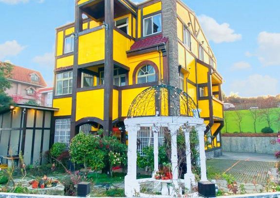 Ren'ai House | Discover Shepherd's B&B: Child-Friendly and Guest Rated 9/10