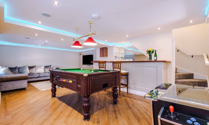Tarporley Cottage | Shepherds Rest - Cozy Retreat for 4 with Pet-Friendly Perks