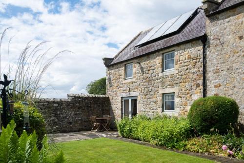 Hexham House | Experience Shepherds Retreat: 4-Star Stay with Top Reviews