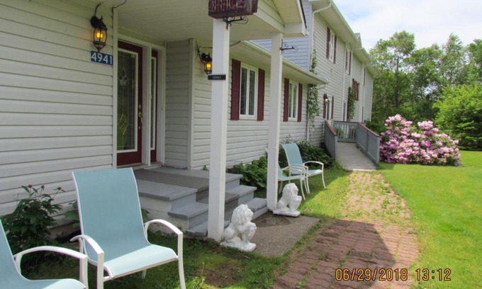 Curryville Hotel | Discover Shepody Bay Inn: Perfect for Families & All Needs