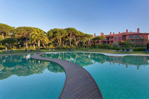 Cascais Hotel | Elegant Sheraton Cascais Resort with Ocean View Amenities