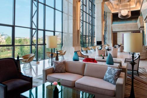 Changchun Hotel | Experience Comfort at Sheraton Changchun Jingyuetan Hotel