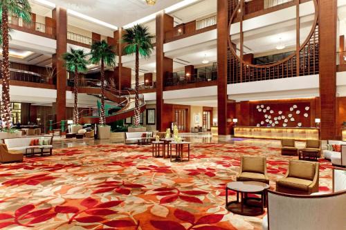 Houjie Hotel | Beachfront Relaxation at Sheraton Dongguan Hotel
