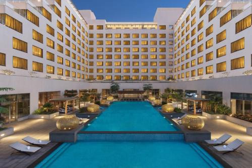 Thigalarapalya Hotel | Elegant Sheraton Grand Bengaluru Whitefield Hotel & Convention