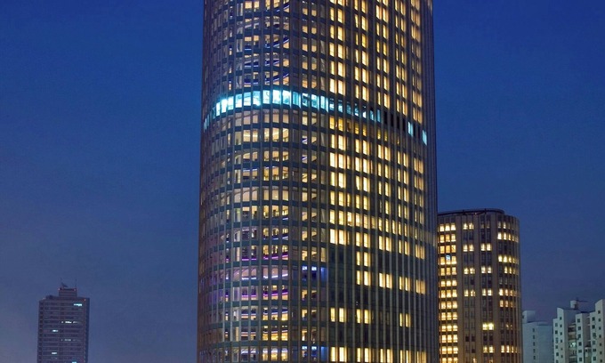 Lujiazui Hotel | Elegant Stay at Sheraton Grand Shanghai Pudong Hotel
