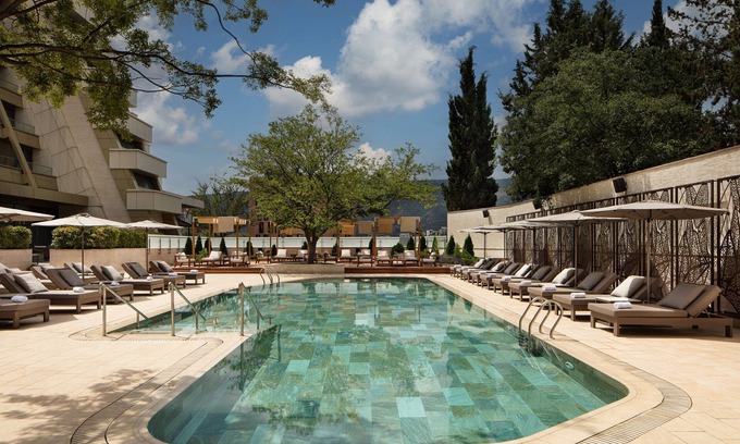 Old Tbilisi Hotel | Sheraton Grand Tbilisi Metechi Palace