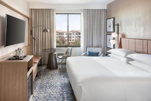 Frisco Hotel | Pet-Friendly Sheraton Hotel Stonebriar with Pool Access