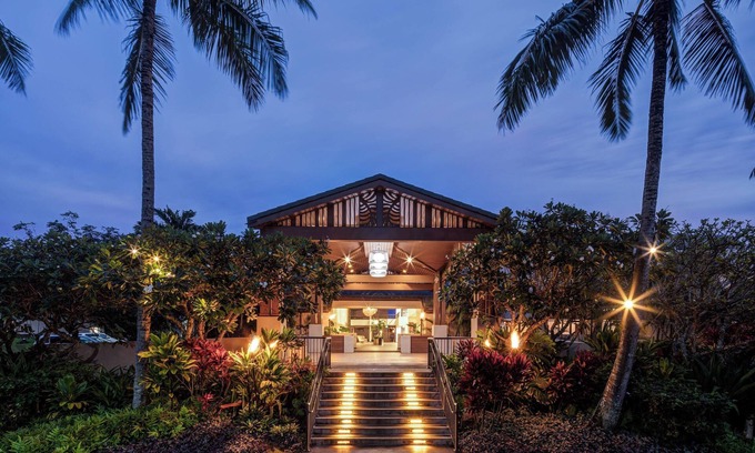 Wailua Hotel | Relax at Sheraton Kauai Coconut Beach Resort with Ocean Views