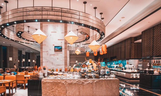 Dachang County Hotel | Discover Sheraton Langfang Chaobai River Hotel's Poolside Retreat