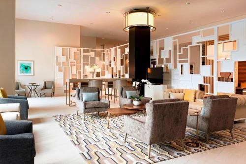 McKinney Hotel | Discover Sheraton McKinney: Pet-Friendly Retreat with Pool