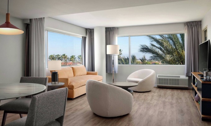 Ontario Hotel | Discover the Sheraton Ontario Airport Hotel with Spa & Pool