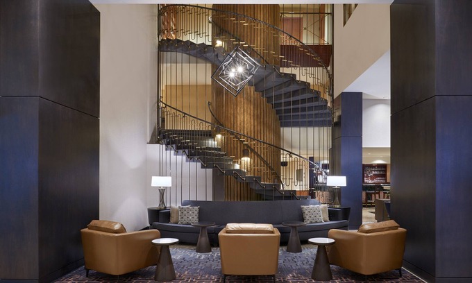 Byward Market - Parliament Hill Hotel | Discover Sheraton Ottawa Hotel: 4-Star Comfort Awaits