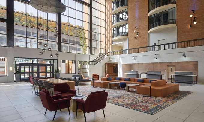 South Shore Hotel | Discover Sheraton Pittsburgh Hotel at Station Square