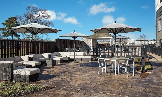 Sandston Hotel | Discover Comfort at Sheraton Richmond Airport Hotel